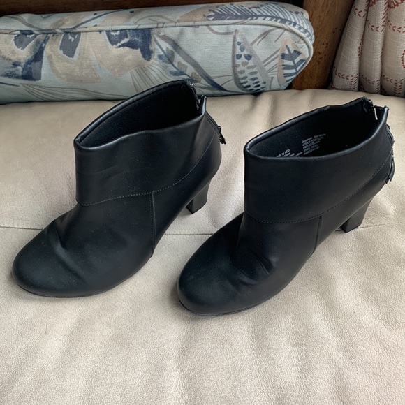 Sole sensibility ankle boots 10M - Picture 3 of 8